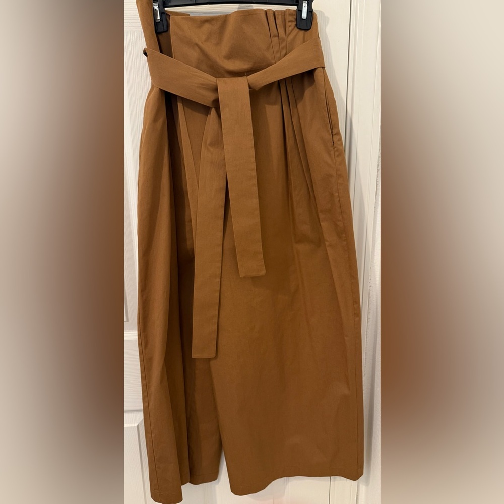 Anthropologie - Exquise paper bag cropped pants